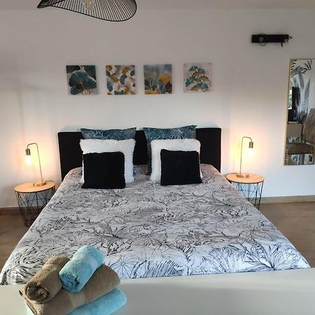 La Tourelle Suite Cosy Entre Vignoble Aixois Et Luberon เลอ ปีย์ ซองต์ เรปาฮาด ภายนอก รูปภาพ