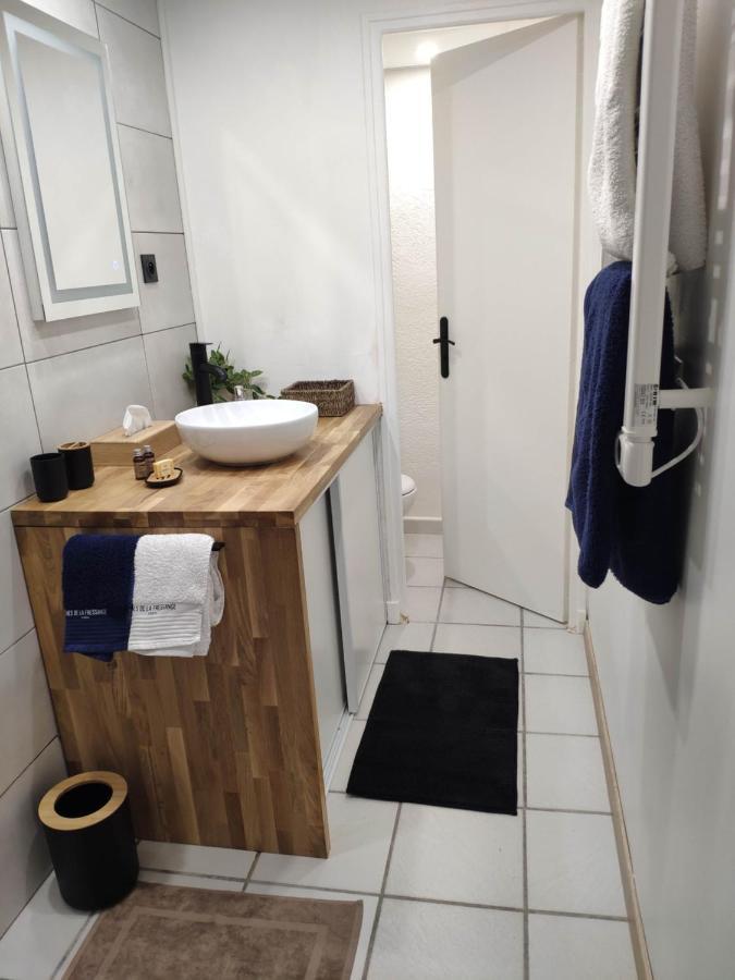 La Tourelle Suite Cosy Entre Vignoble Aixois Et Luberon เลอ ปีย์ ซองต์ เรปาฮาด ภายนอก รูปภาพ
