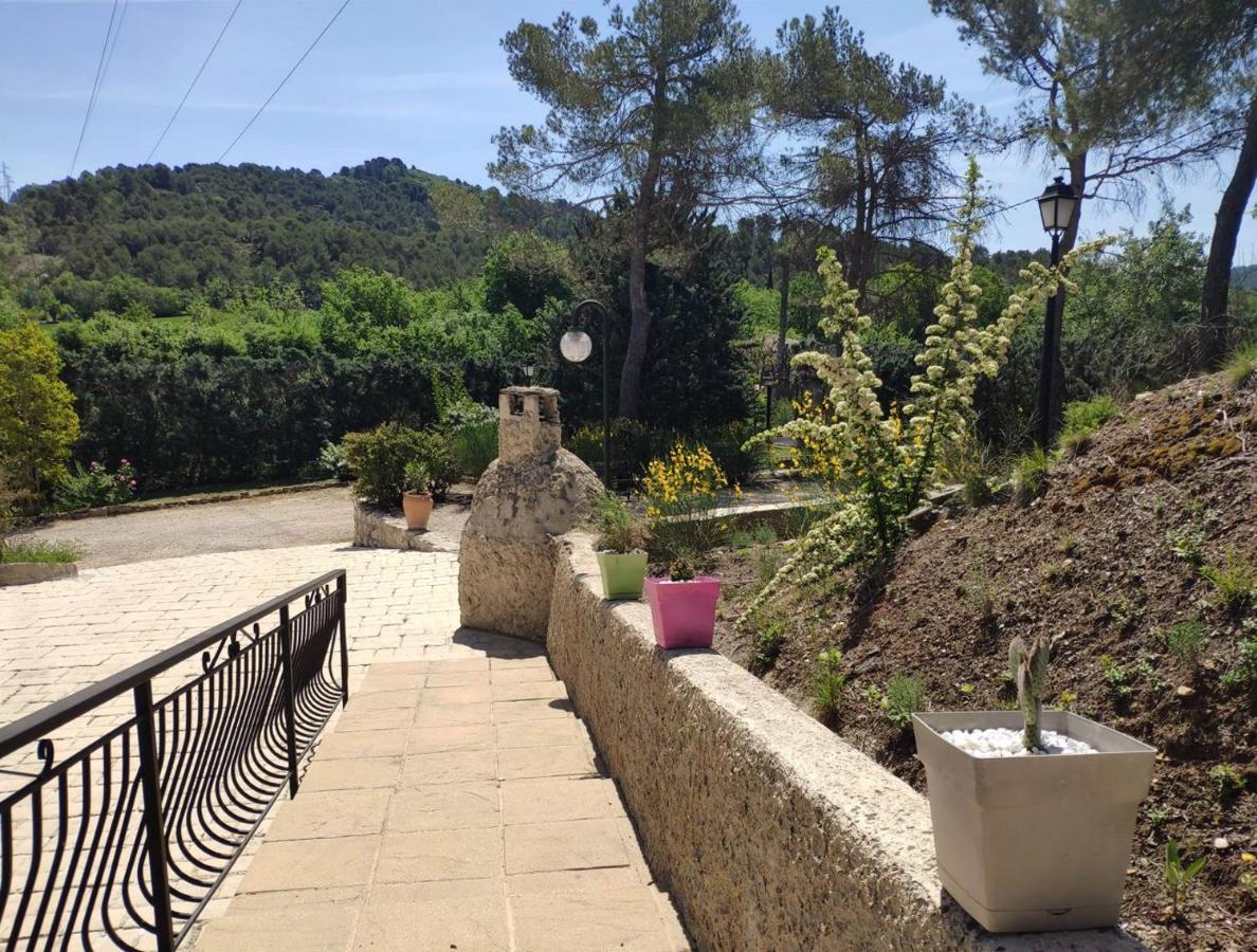 La Tourelle Suite Cosy Entre Vignoble Aixois Et Luberon เลอ ปีย์ ซองต์ เรปาฮาด ภายนอก รูปภาพ