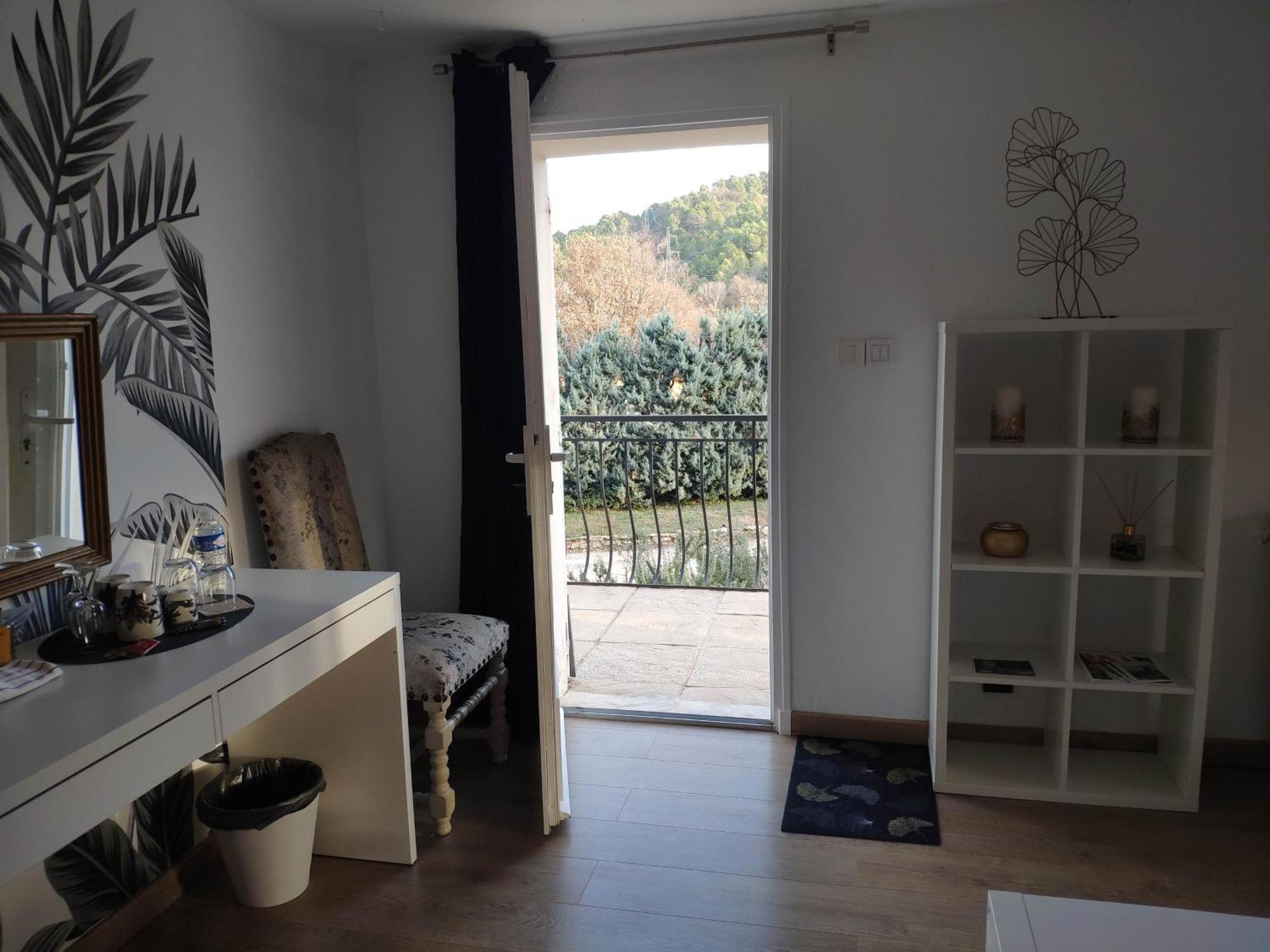 La Tourelle Suite Cosy Entre Vignoble Aixois Et Luberon เลอ ปีย์ ซองต์ เรปาฮาด ภายนอก รูปภาพ