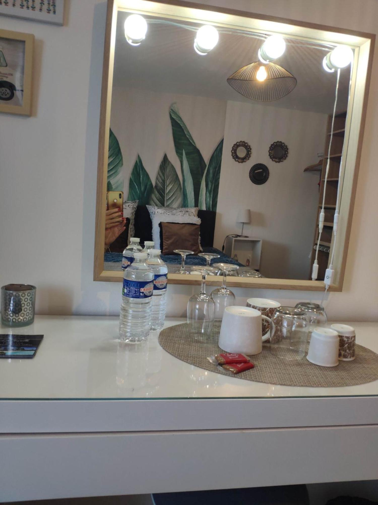 La Tourelle Suite Cosy Entre Vignoble Aixois Et Luberon เลอ ปีย์ ซองต์ เรปาฮาด ภายนอก รูปภาพ