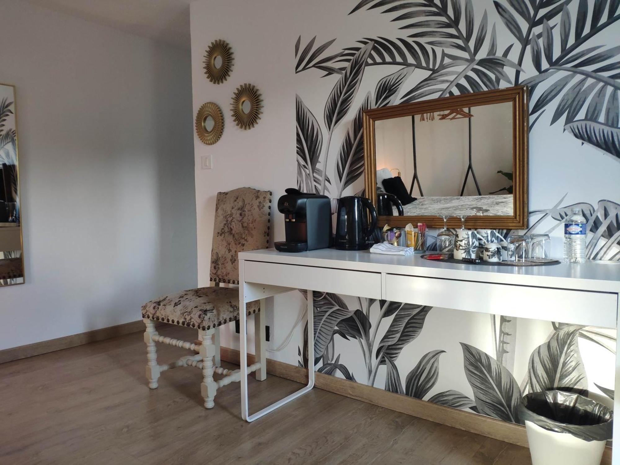 La Tourelle Suite Cosy Entre Vignoble Aixois Et Luberon เลอ ปีย์ ซองต์ เรปาฮาด ภายนอก รูปภาพ