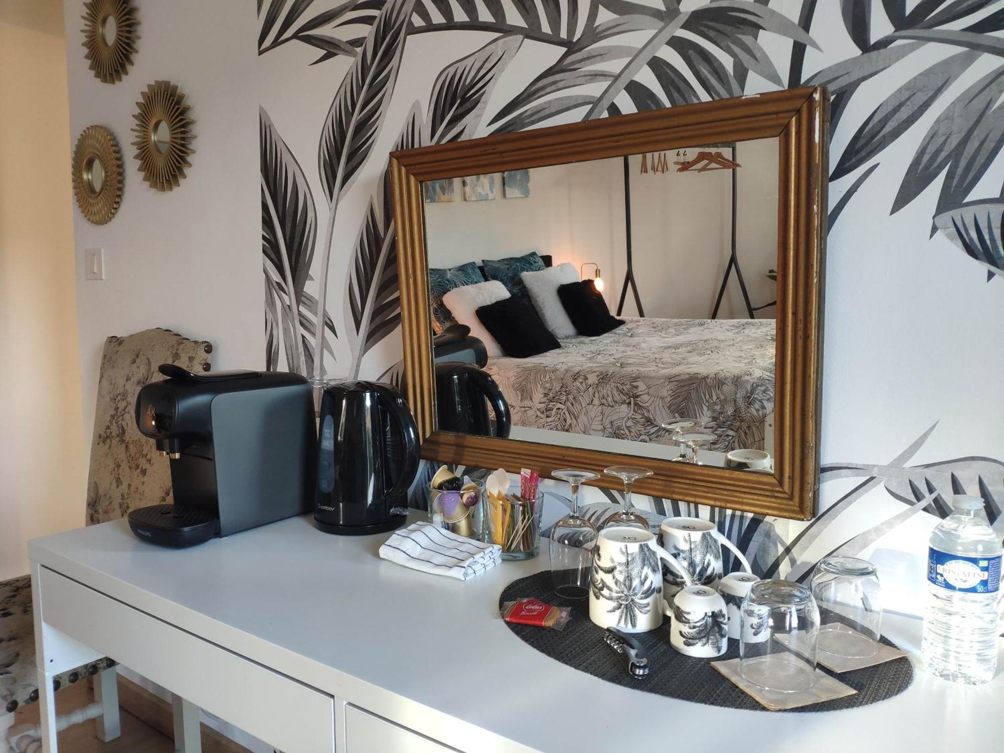 La Tourelle Suite Cosy Entre Vignoble Aixois Et Luberon เลอ ปีย์ ซองต์ เรปาฮาด ภายนอก รูปภาพ